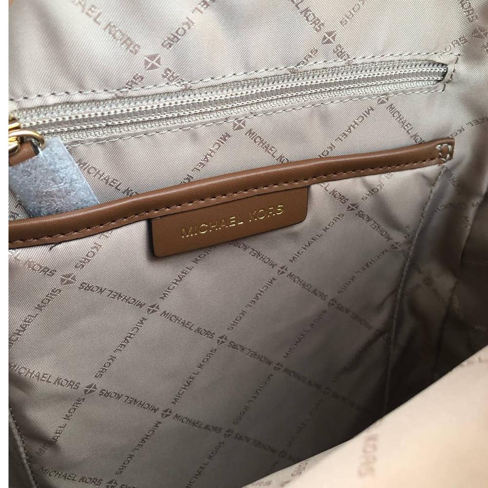 New Michael Kors Medium Jaycee  Backpack - Picture 8 of 9